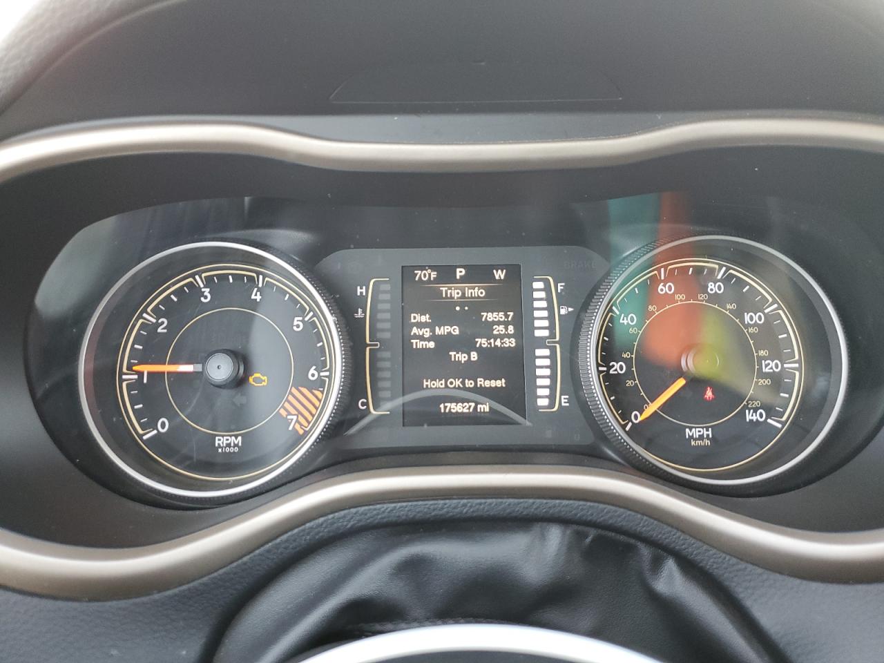 2015 Jeep Grand cher VIN 1C4PJMCB7FW633150 photo 9