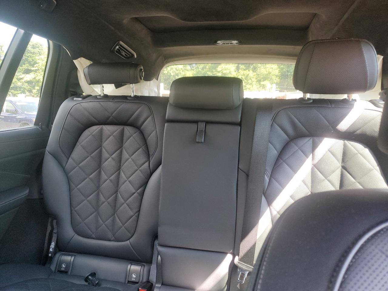 2023 BMW X7 VIN 5UX23EM01P9P25098 photo 10
