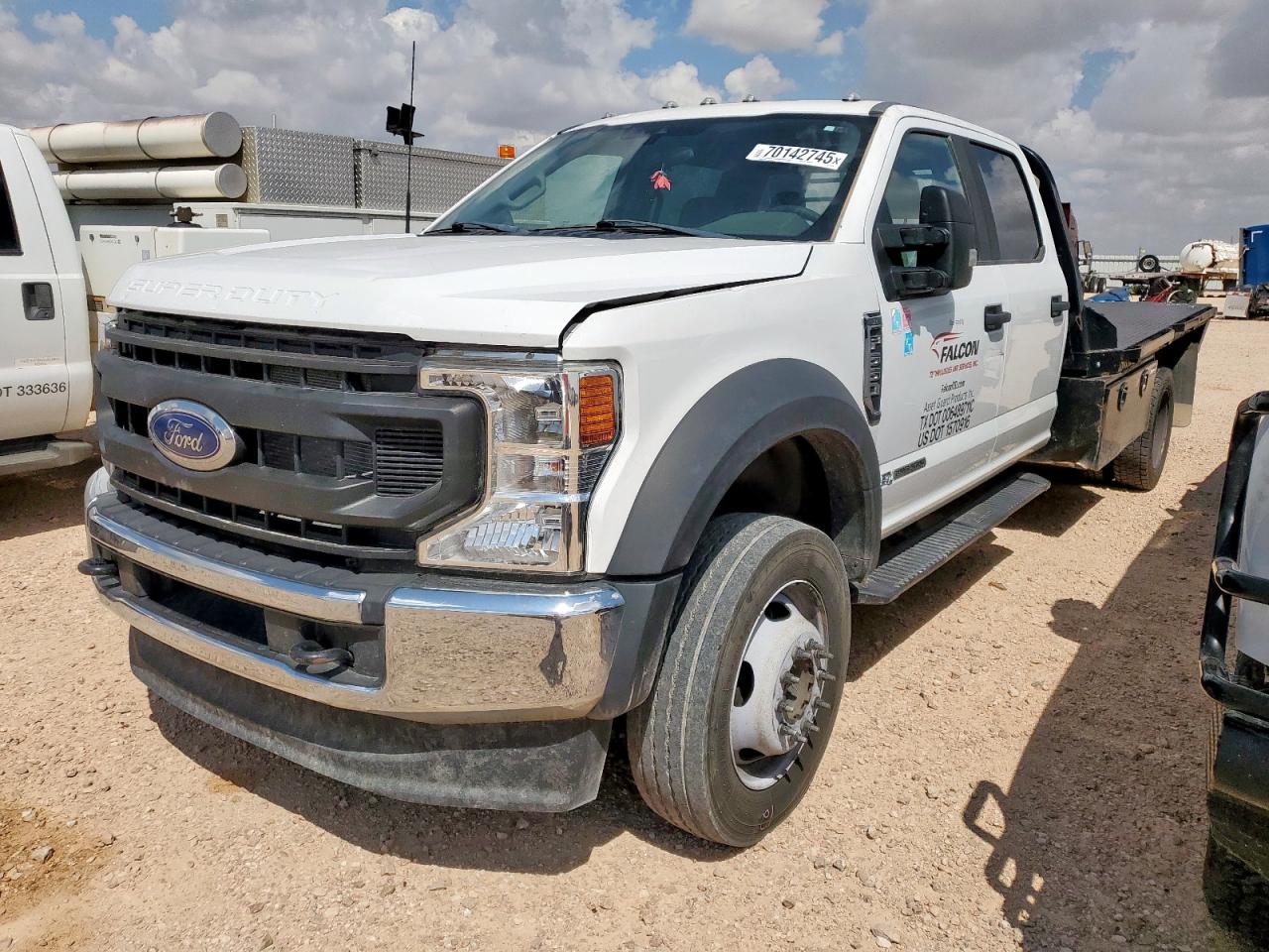 2022 Ford F550 VIN 1FD0W5HT9NED72906 photo 1
