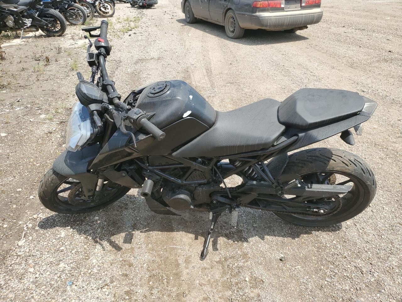 2023 Ktm 200 duke VIN MD2JPC409PC020973 photo 3