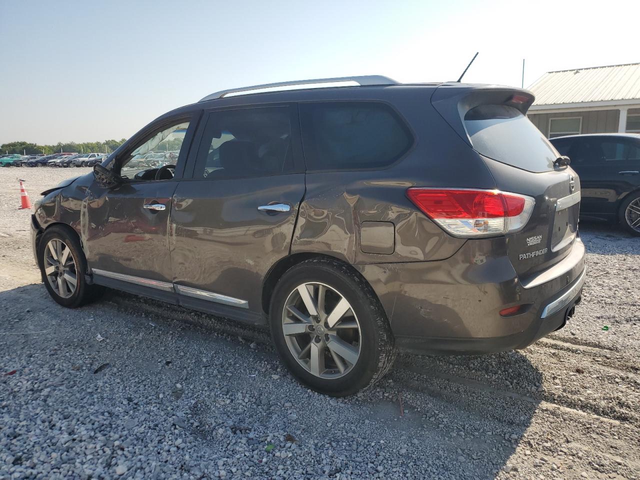 2016 Niss Pathfinder VIN 5N1AR2MM2GC614491 photo 2