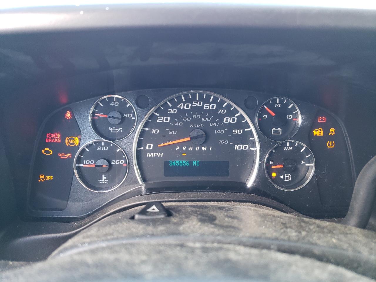 2017 Chevrolet Express 2500 VIN 1GCWGBFF0H1116527 photo 9