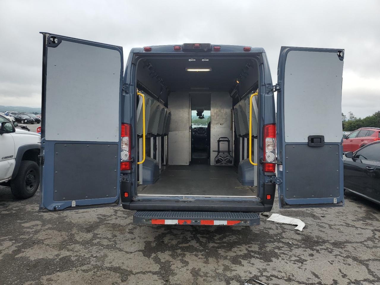 2020 RAM Promaster 3500 VIN 3C6URVJGXLE136932 photo 10