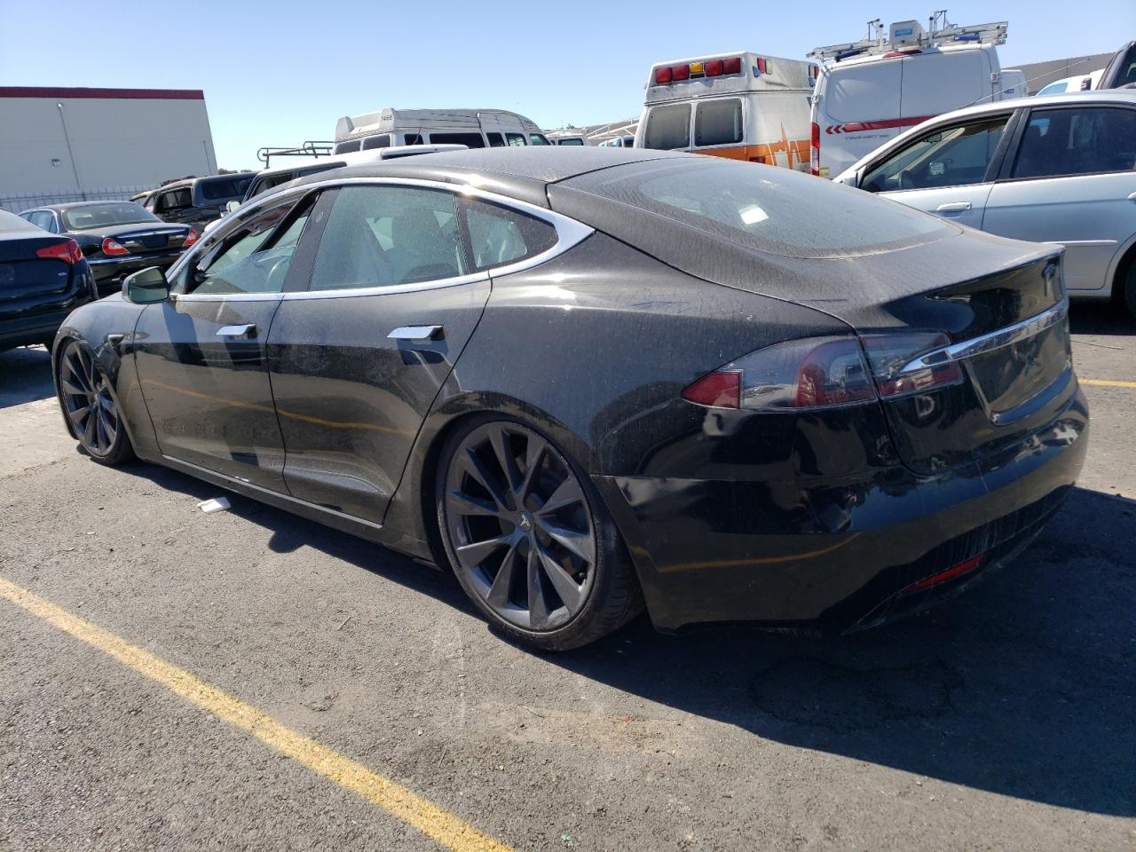 2020 Tesla Model s VIN 5YJSA1E22LF411749 photo 2