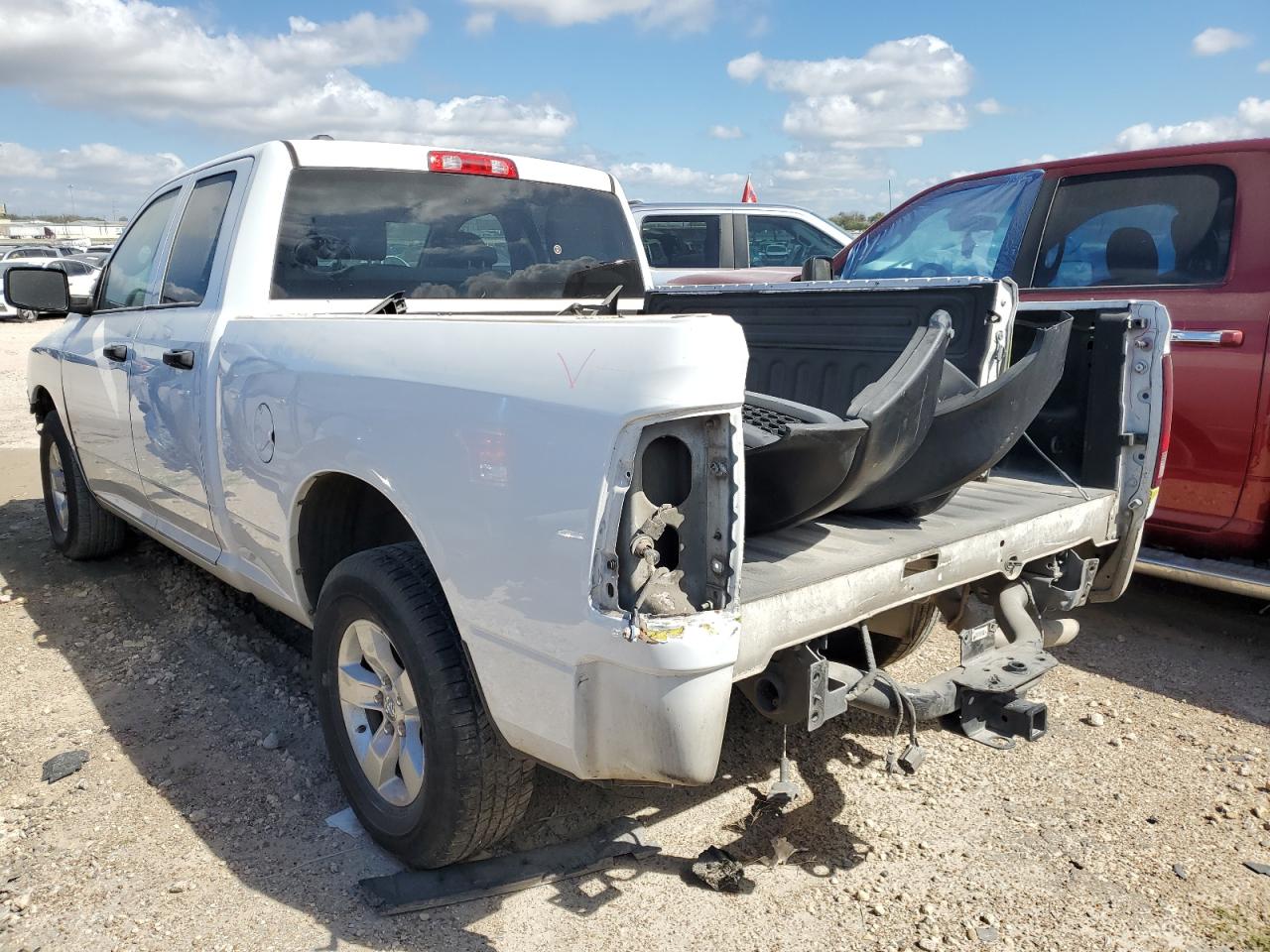 2015 RAM 1500 VIN 1C6RR6FG1FS614998 photo 2