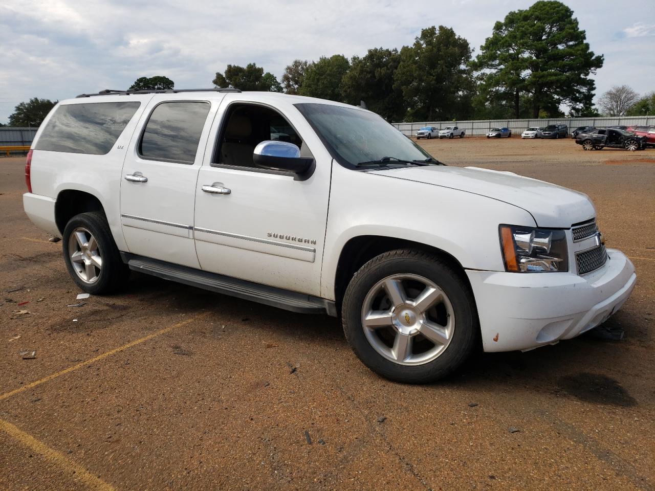 2013 CHEVROLET Suburban VIN 1GNSKKE7XDR270897 photo 4