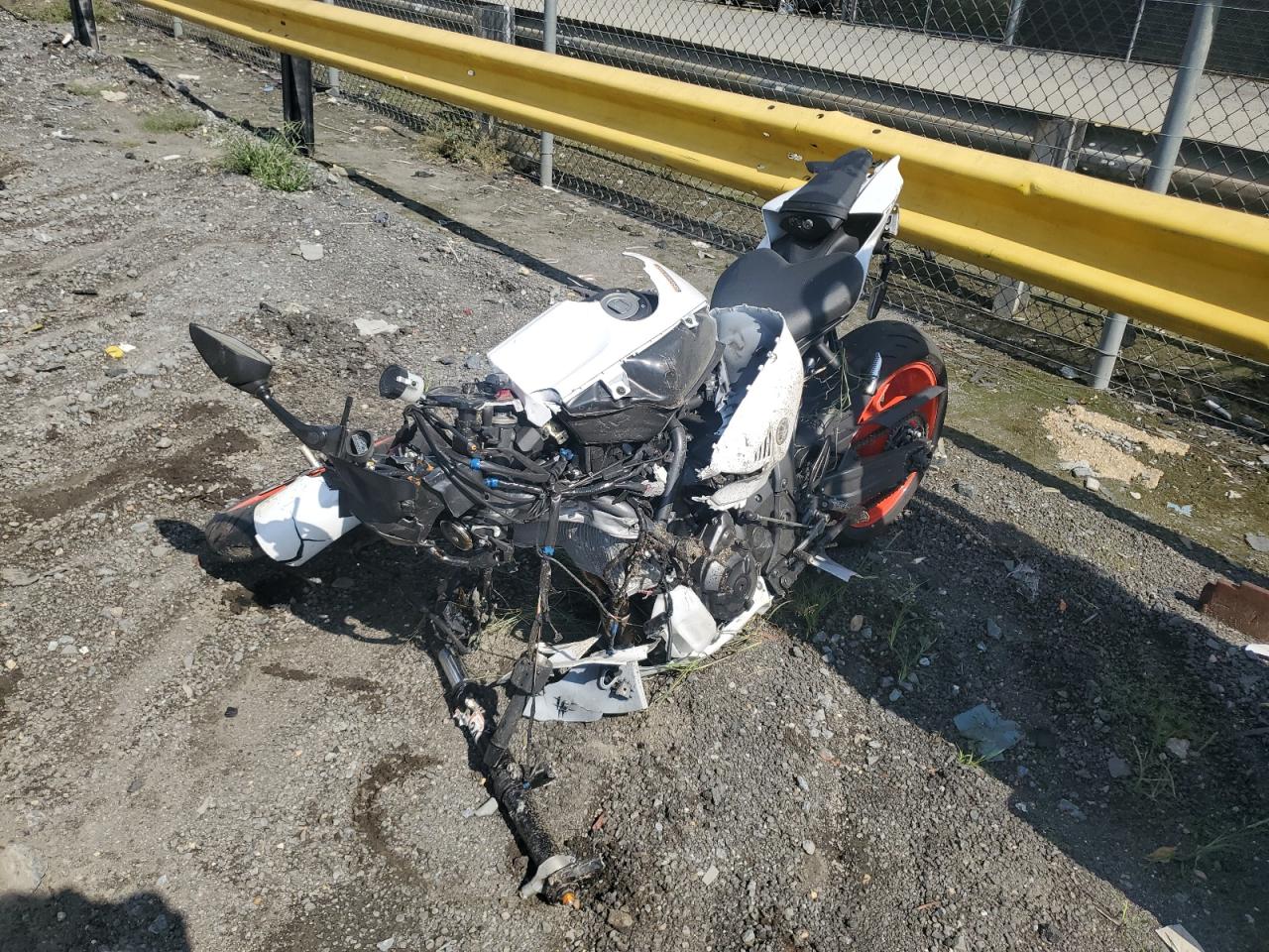2023 YAMAHA YZFR7 VIN JYARM38EXPA006756 photo 2