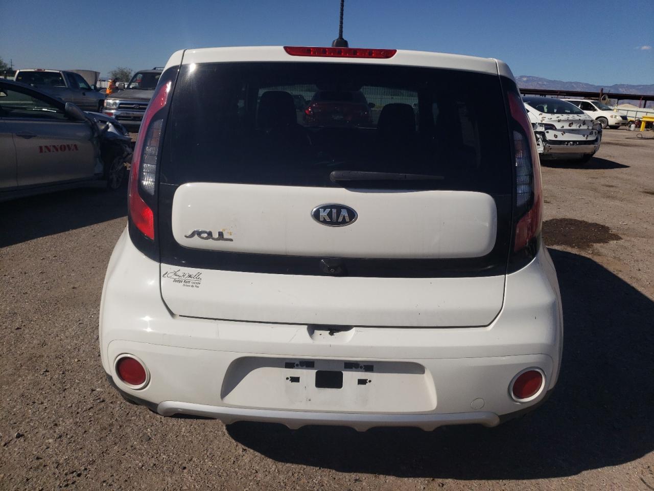 2018 KIA Soul VIN KNDJP3A53J7619728 photo 6