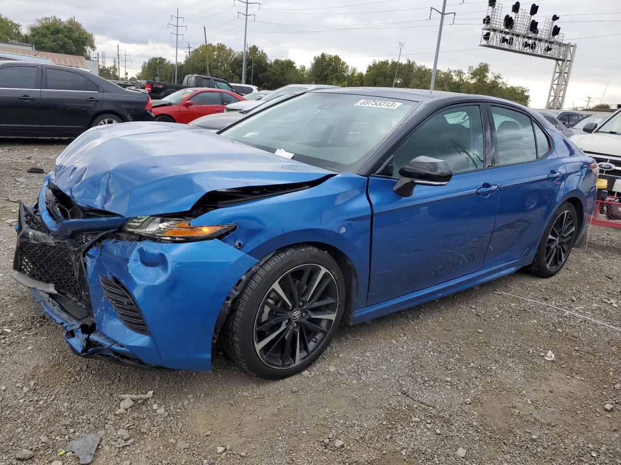 2019 Toyota Camry VIN 4T1B61HK9KU204953 photo 1