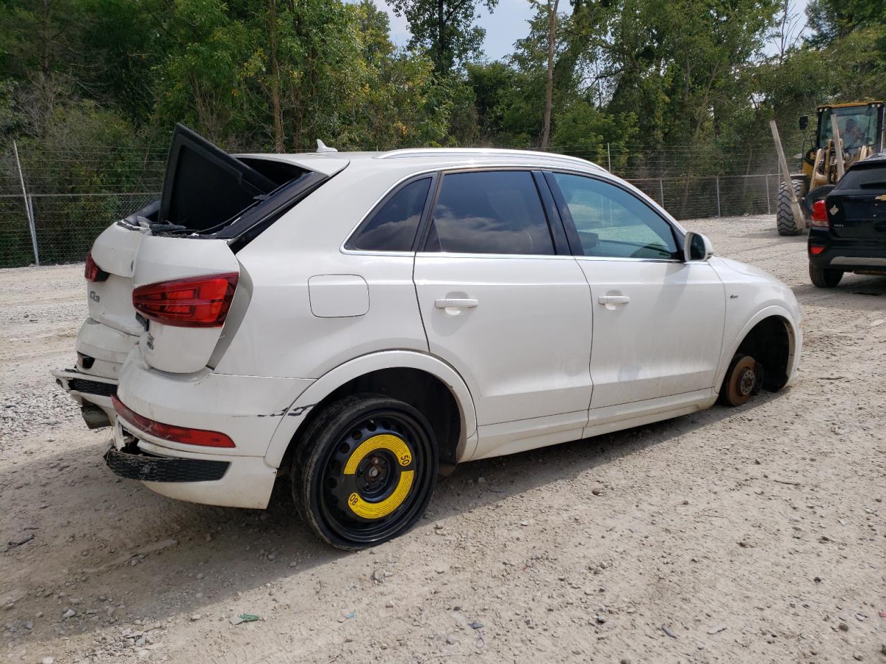 2017 AUDI Q3 VIN WA1GCCFS3HR015920 photo 3