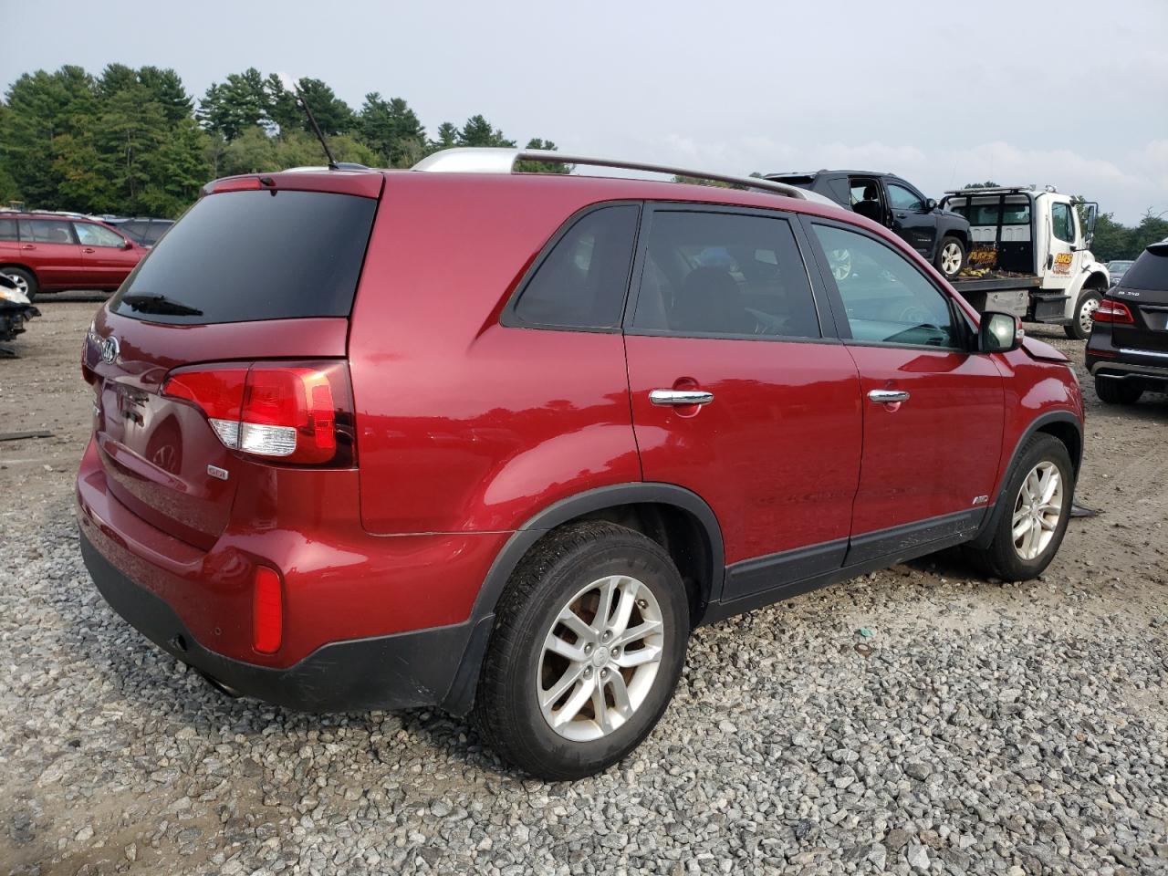 2015 KIA Sorento VIN 5XYKTCA67FG639466 photo 3