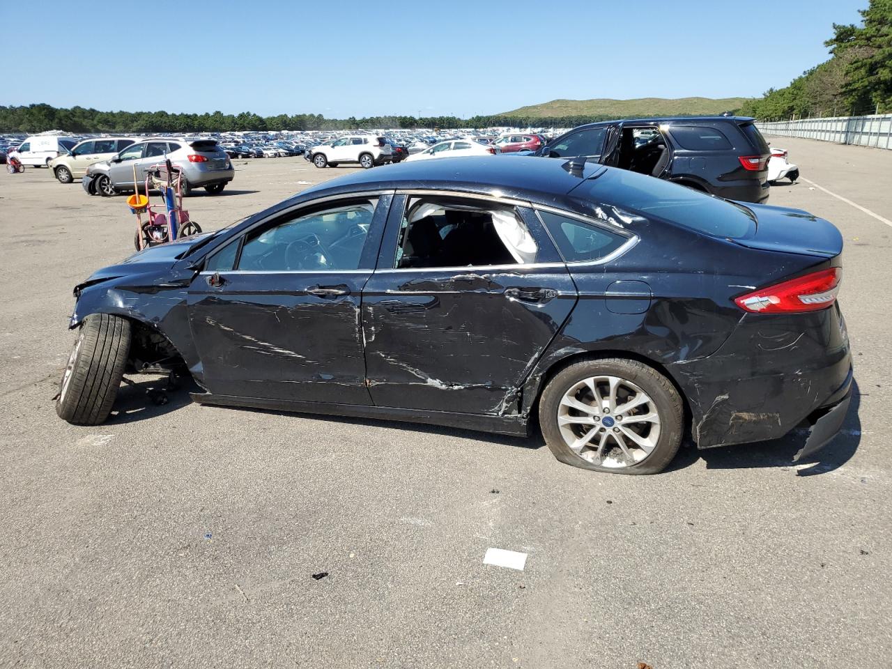 2020 FORD Fusion VIN 3FA6P0HD3LR255927 photo 2