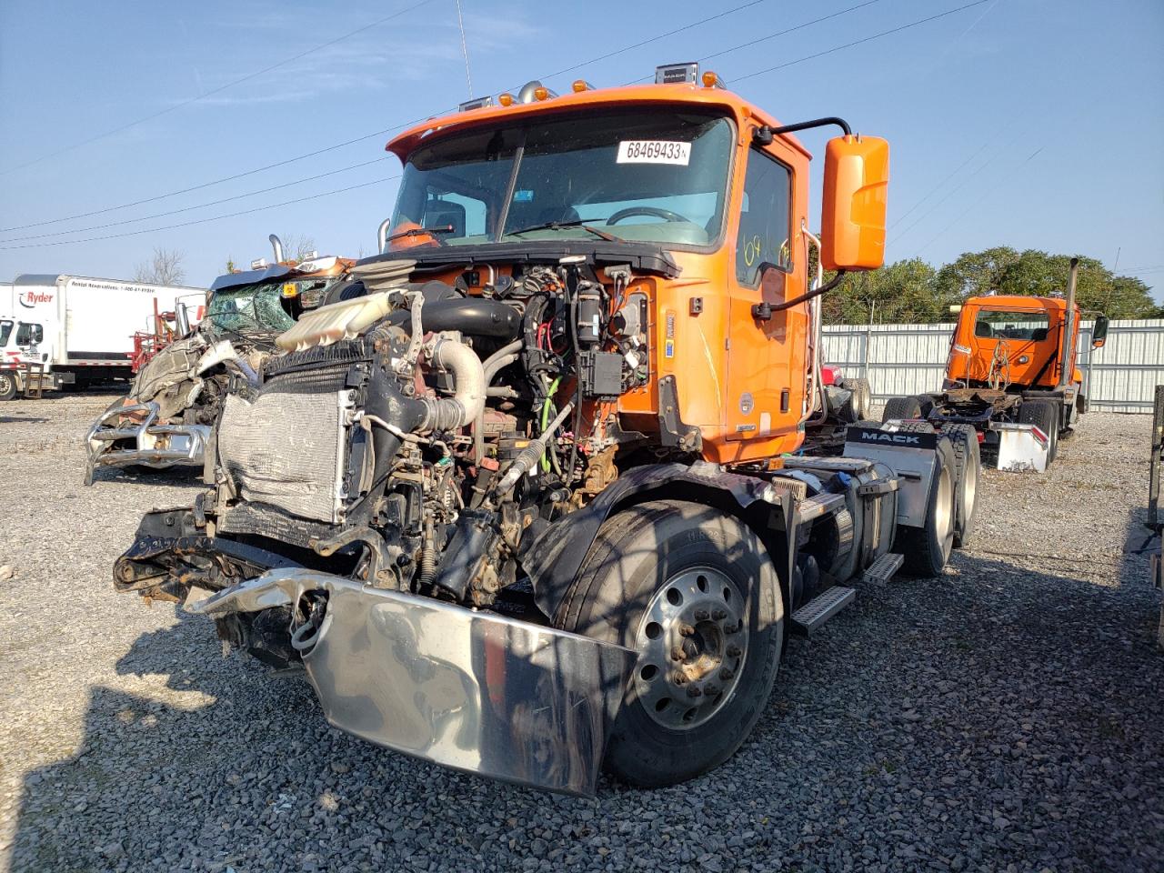 2019 MACK Anthem VIN 1M1AN4GY1KM009410 photo 2