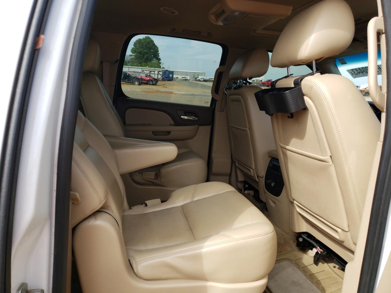 2013 CHEVROLET Suburban VIN 1GNSKKE7XDR270897 photo 11