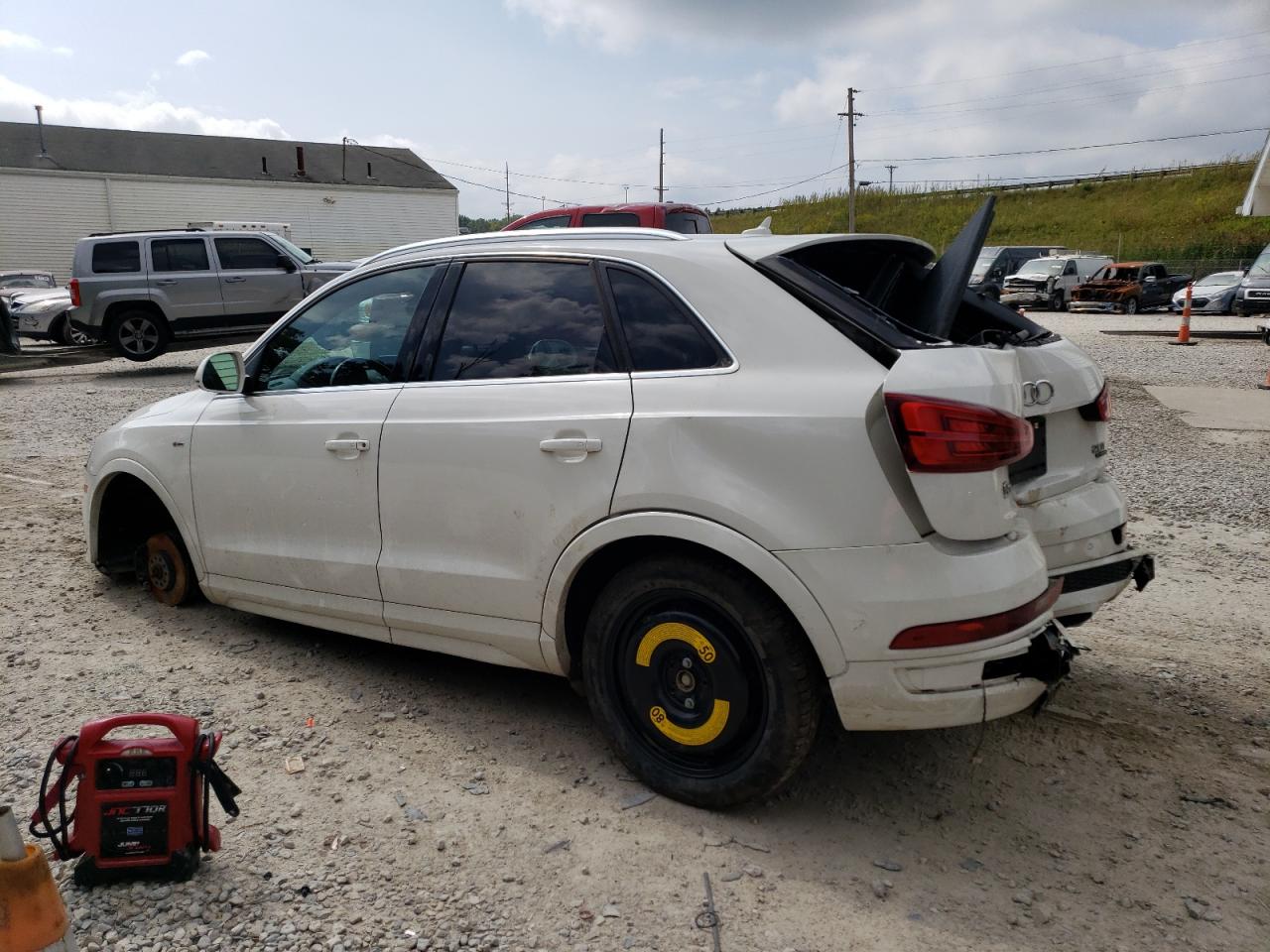 2017 AUDI Q3 VIN WA1GCCFS3HR015920 photo 2