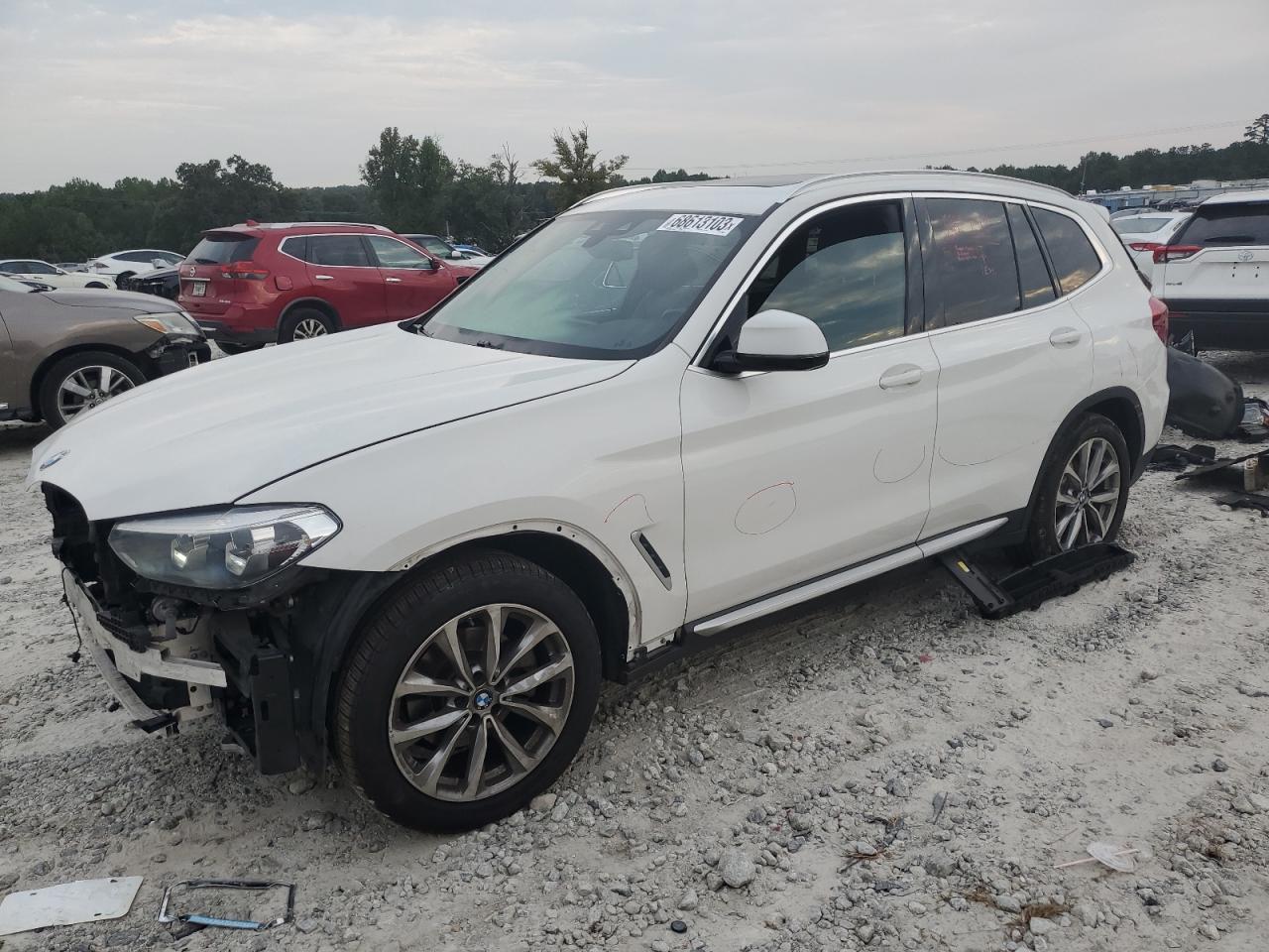 2019 BMW X3 VIN 5UXTR7C55KLE96290 photo 1