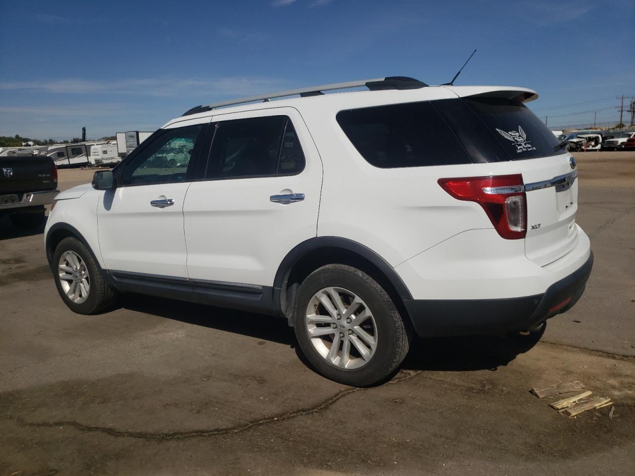 2015 FORD Explorer VIN 1FM5K8D82FGC09606 photo 2