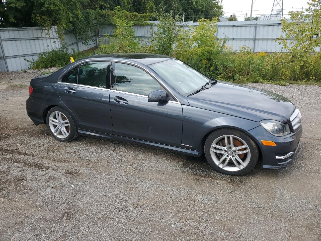 2013 MERCEDES-BENZ C 300 4mat VIN WDDGF8AB5DG149017 photo 4