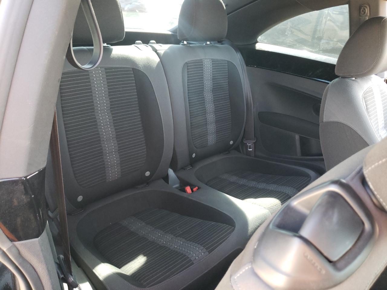 2014 Volkswagen Beetle VIN 3VWVT7AT4EM606319 photo 10