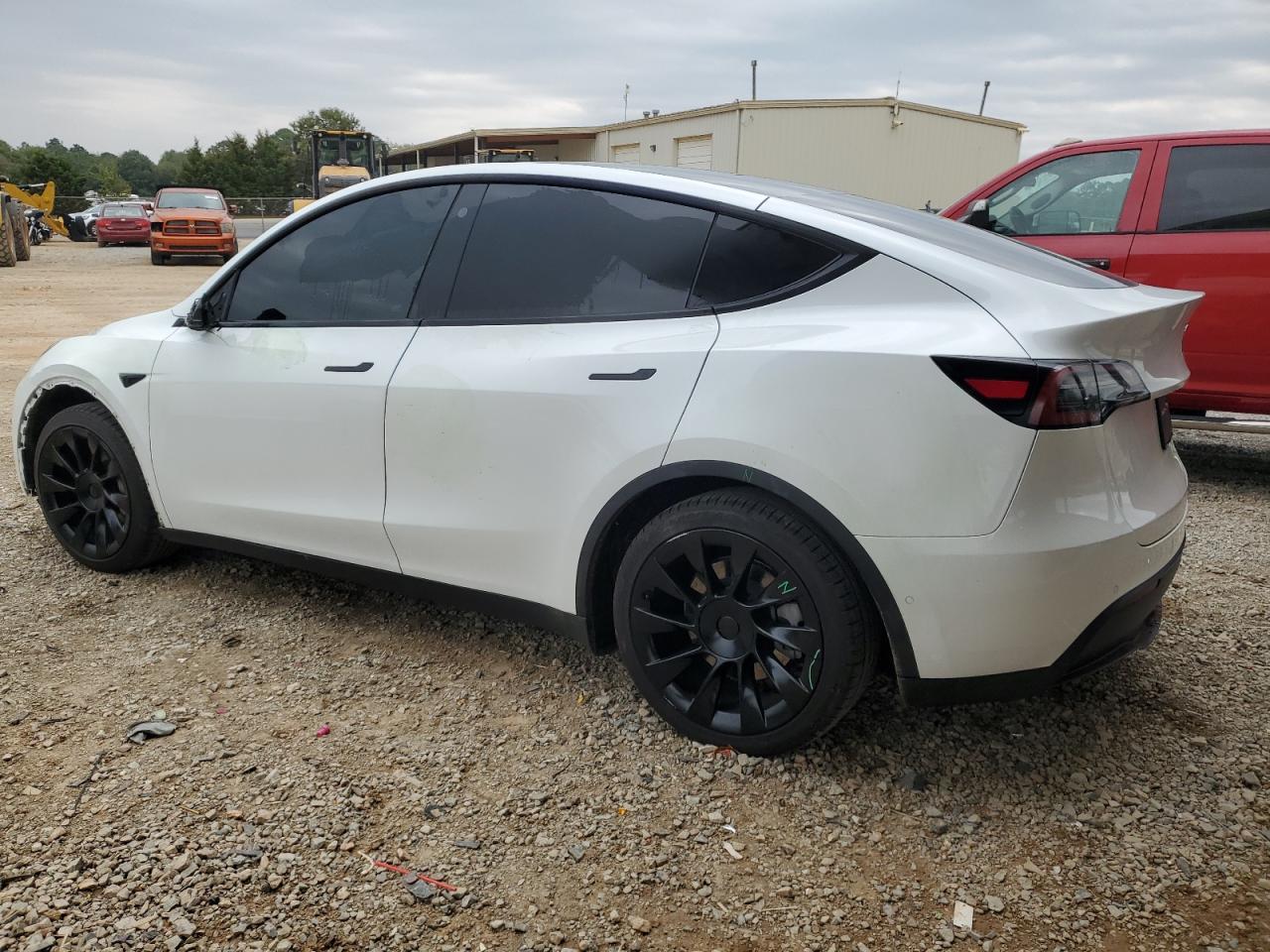 2022 Tesla Model y VIN 7SAYGDEE6NF385845 photo 2