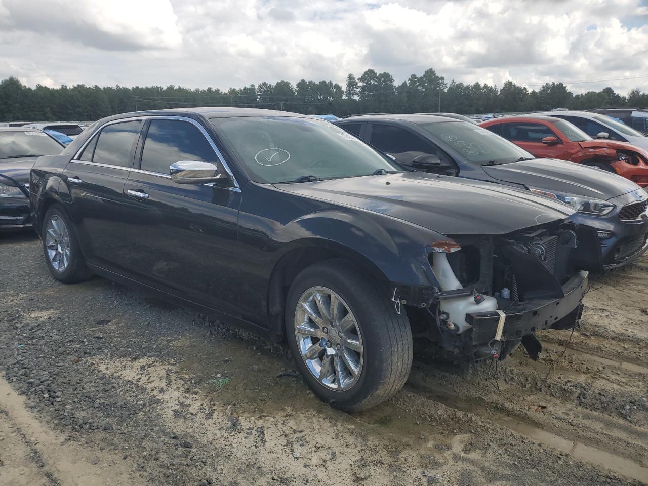 2013 Chrysler 300 VIN 2C3CCAET1DH659286 photo 4