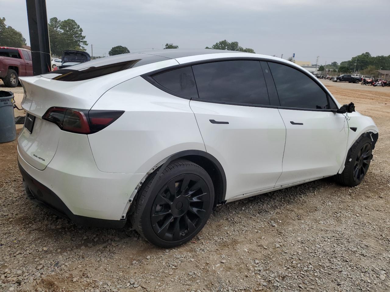 2022 Tesla Model y VIN 7SAYGDEE6NF385845 photo 3