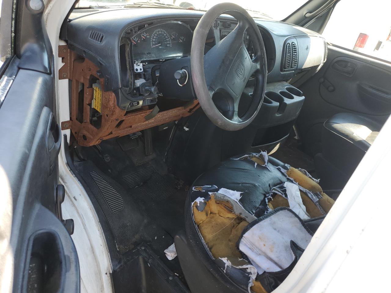 2002 DODGE B series VIN 2B5WB35Z12K109414 photo 8
