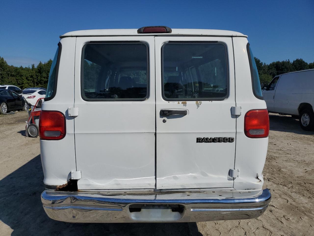 2002 DODGE B series VIN 2B5WB35Z12K109414 photo 6