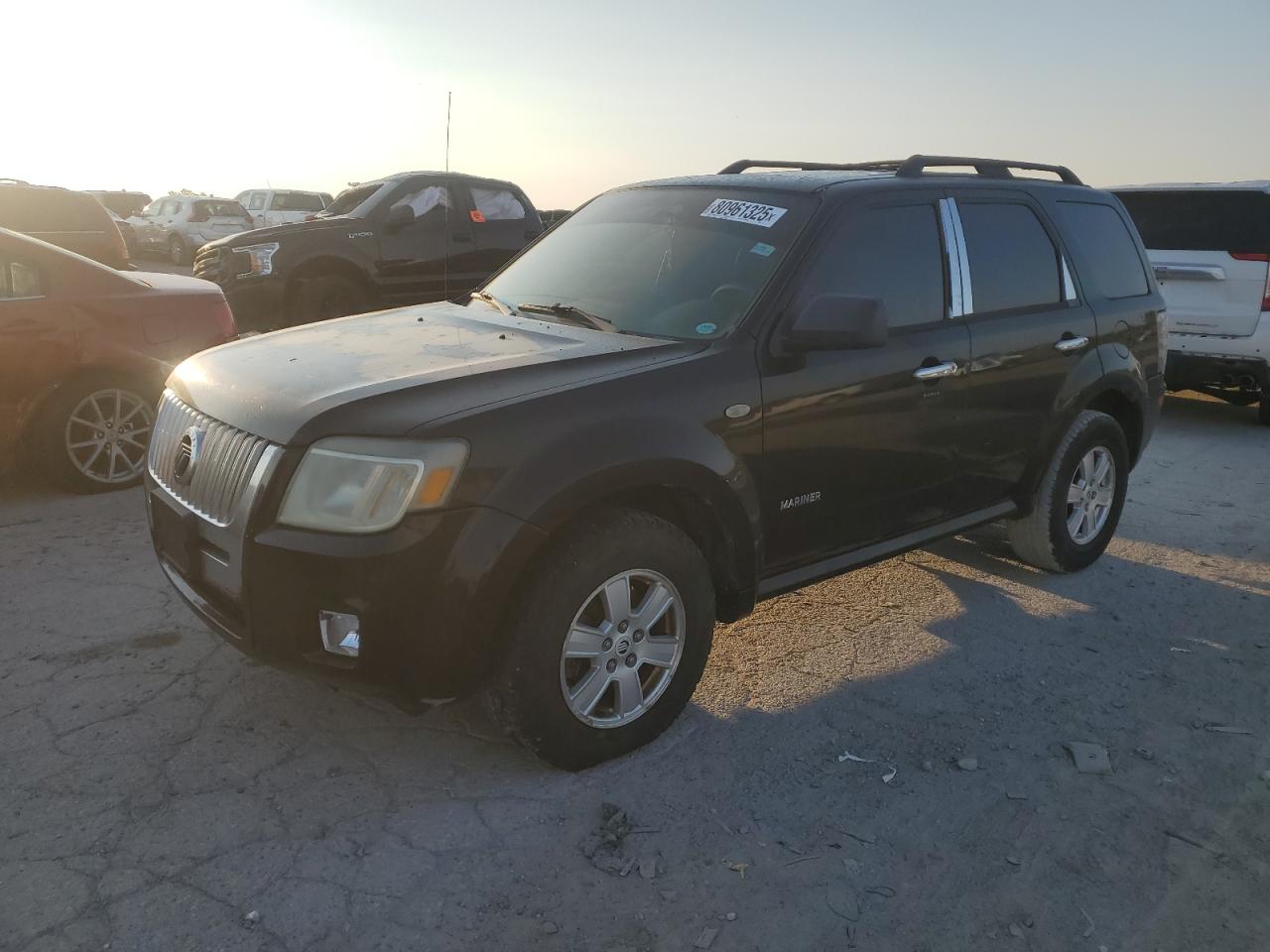 2008 Mercury Mariner VIN 4M2CU91138KJ01525 photo 1