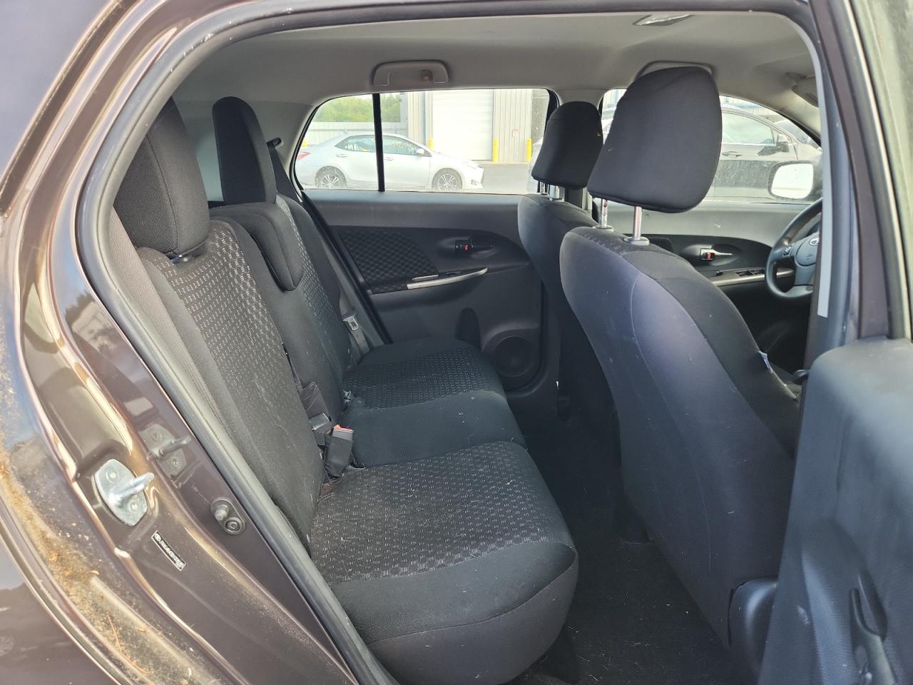 2011 Scion Xd VIN JTKKU4B43B1008085 photo 10