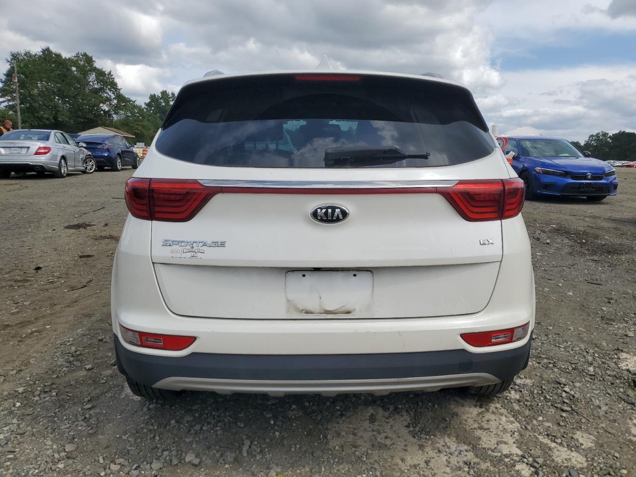 2018 Kia Sportage VIN KNDPNCAC2J7474177 photo 6