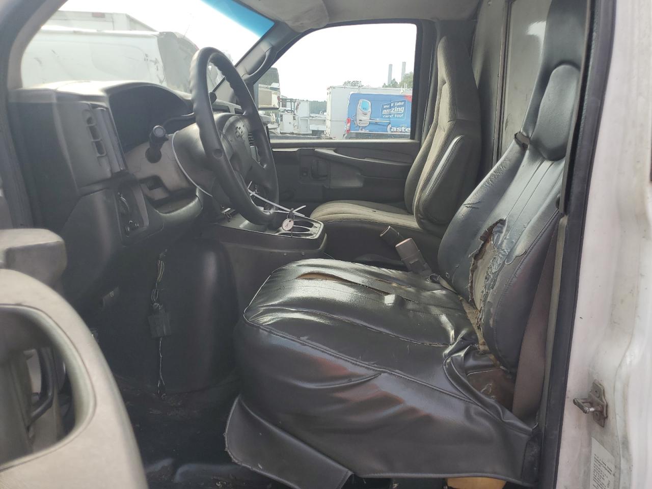 2006 CHEVROLET Express VIN 1GBJG312961164033 photo 8