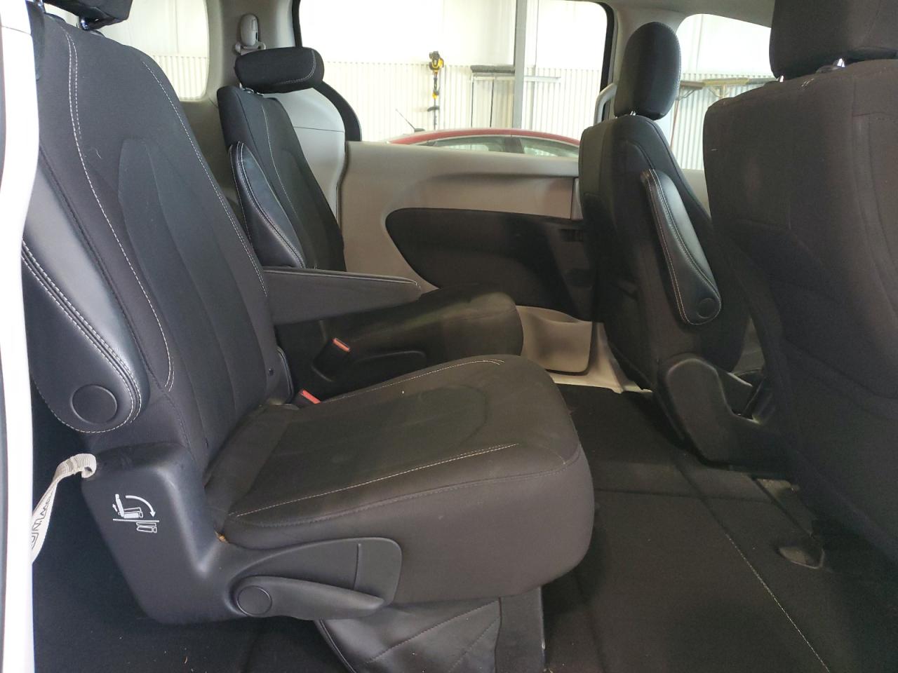 2023 Chrysler Minivan VIN 2C4RC1CG4PR549195 photo 11