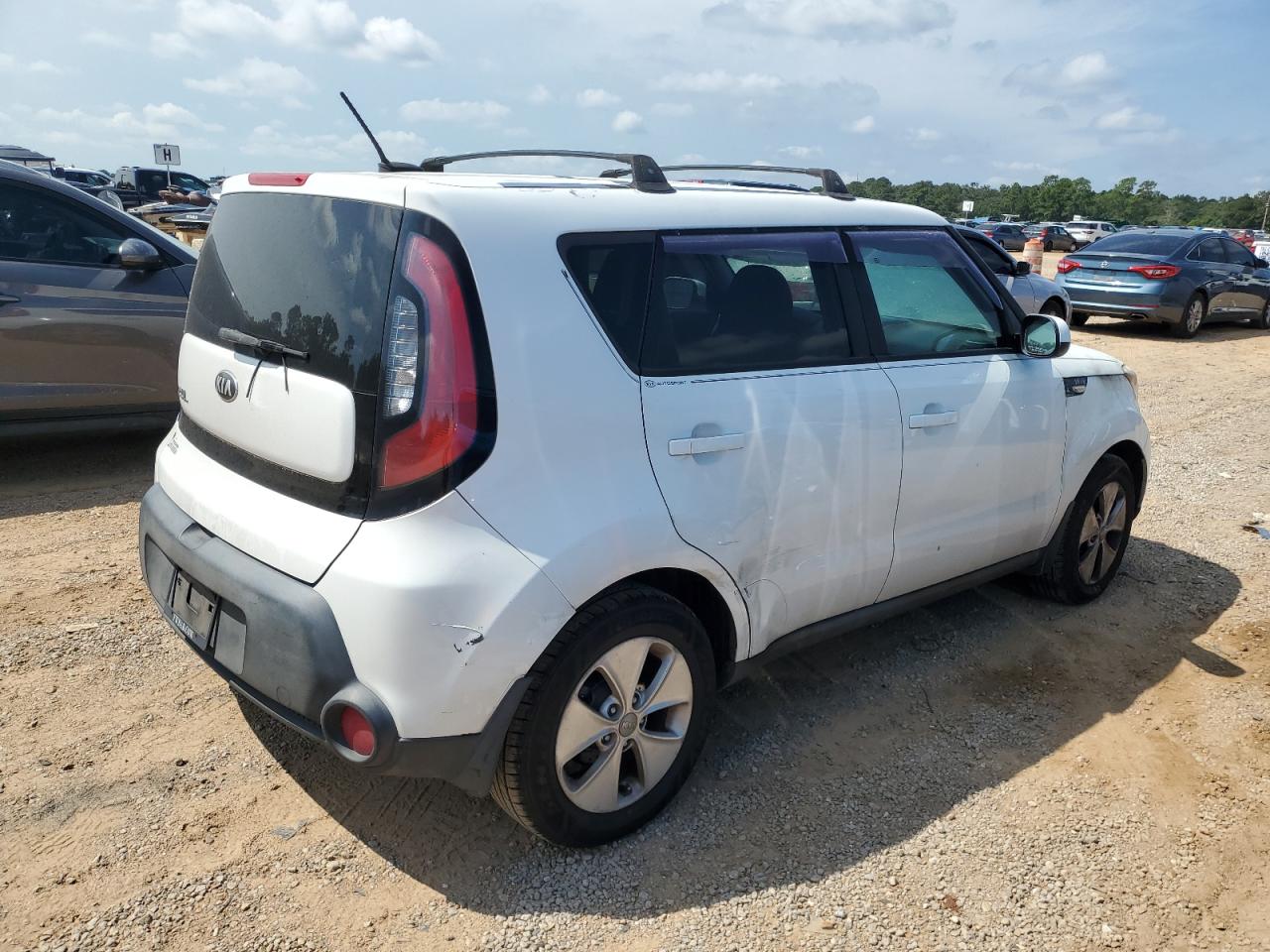 2014 Kia Soul VIN KNDJN2A21E7028230 photo 3