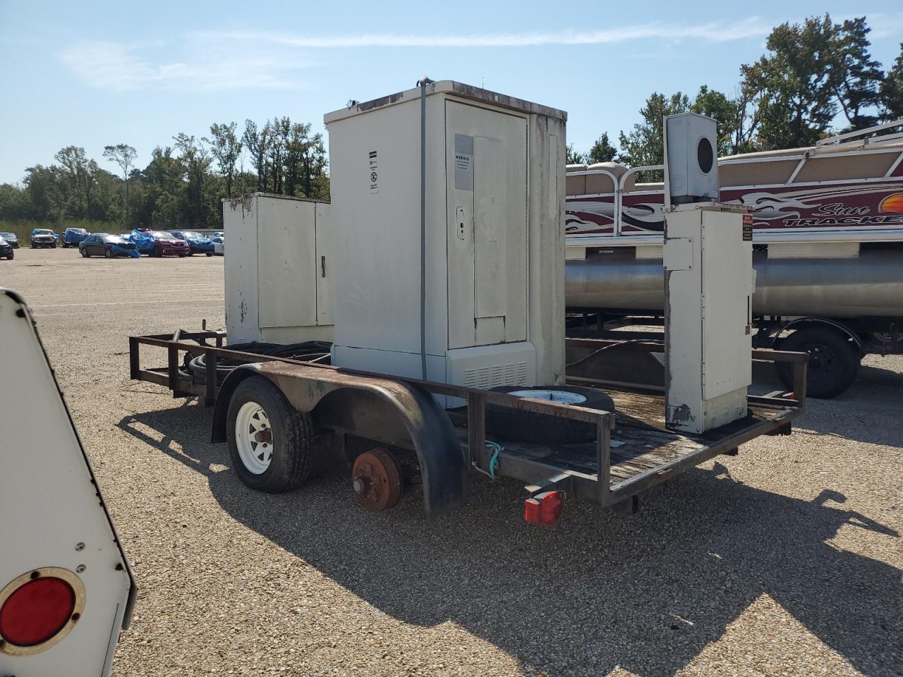 2001 UTILITY All models VIN A238KJV1212NT0056 photo 3