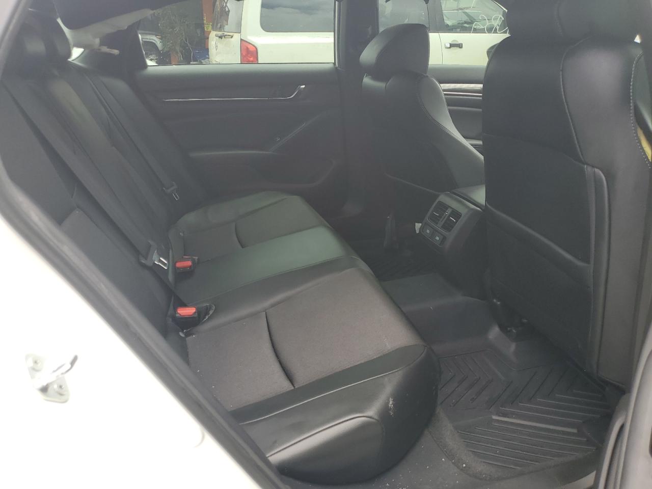2021 Honda Accord VIN 1HGCV2F33MA029909 photo 10