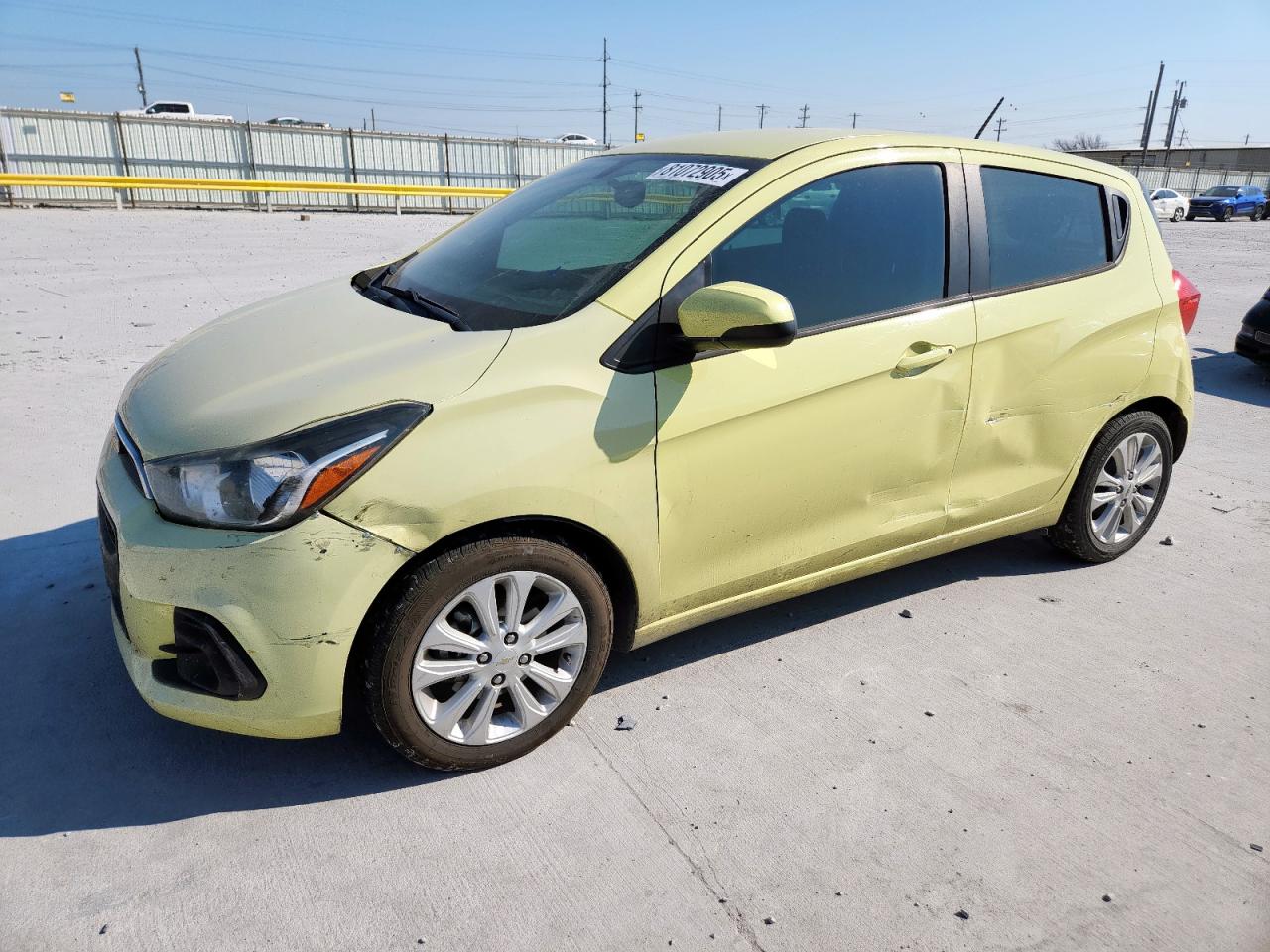 2018 Chevrolet Spark VIN KL8CD6SA2JC469304 photo 1