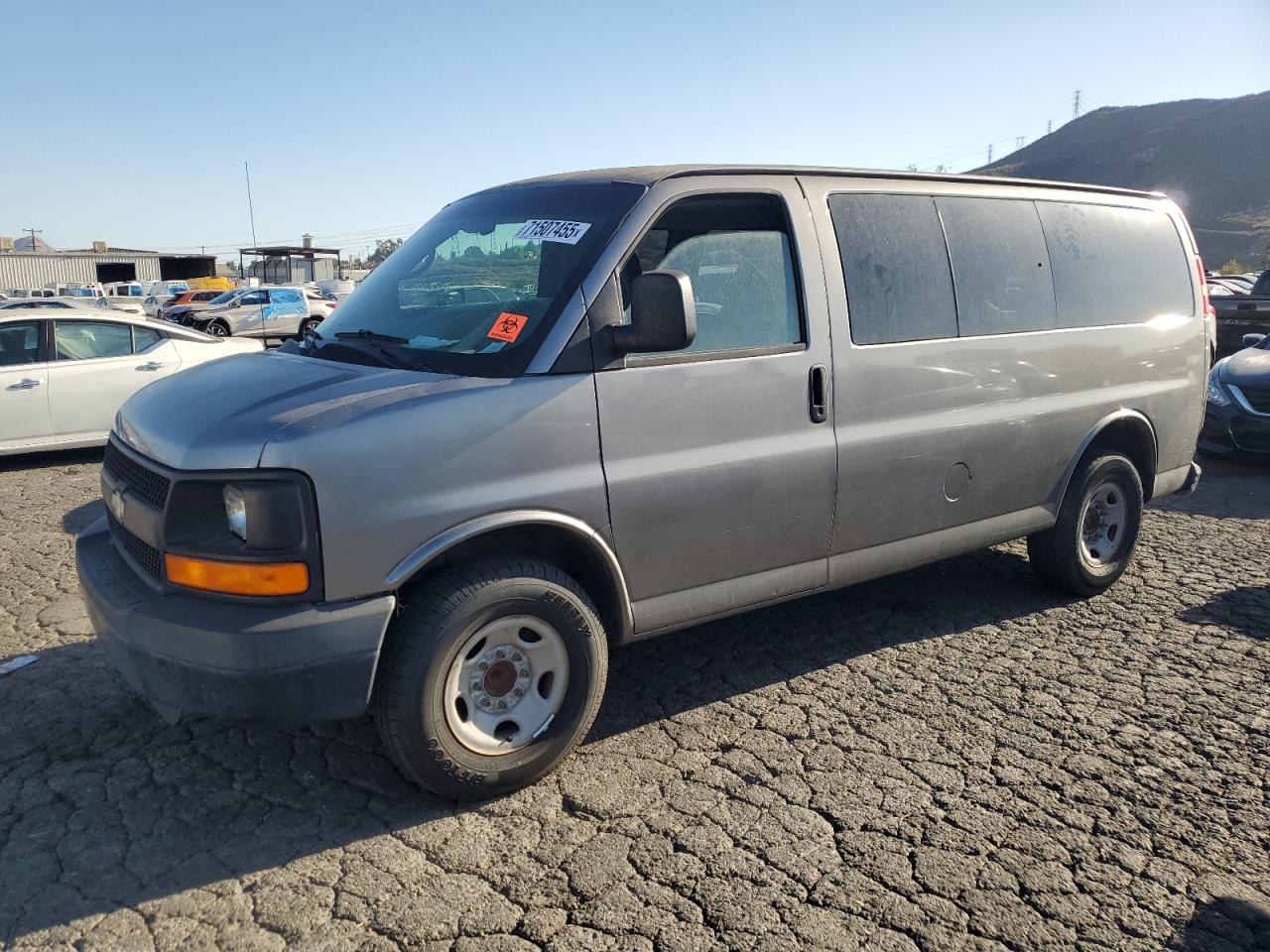 2008 CHEV Express VIN 1GAGG25K081202304 photo 1
