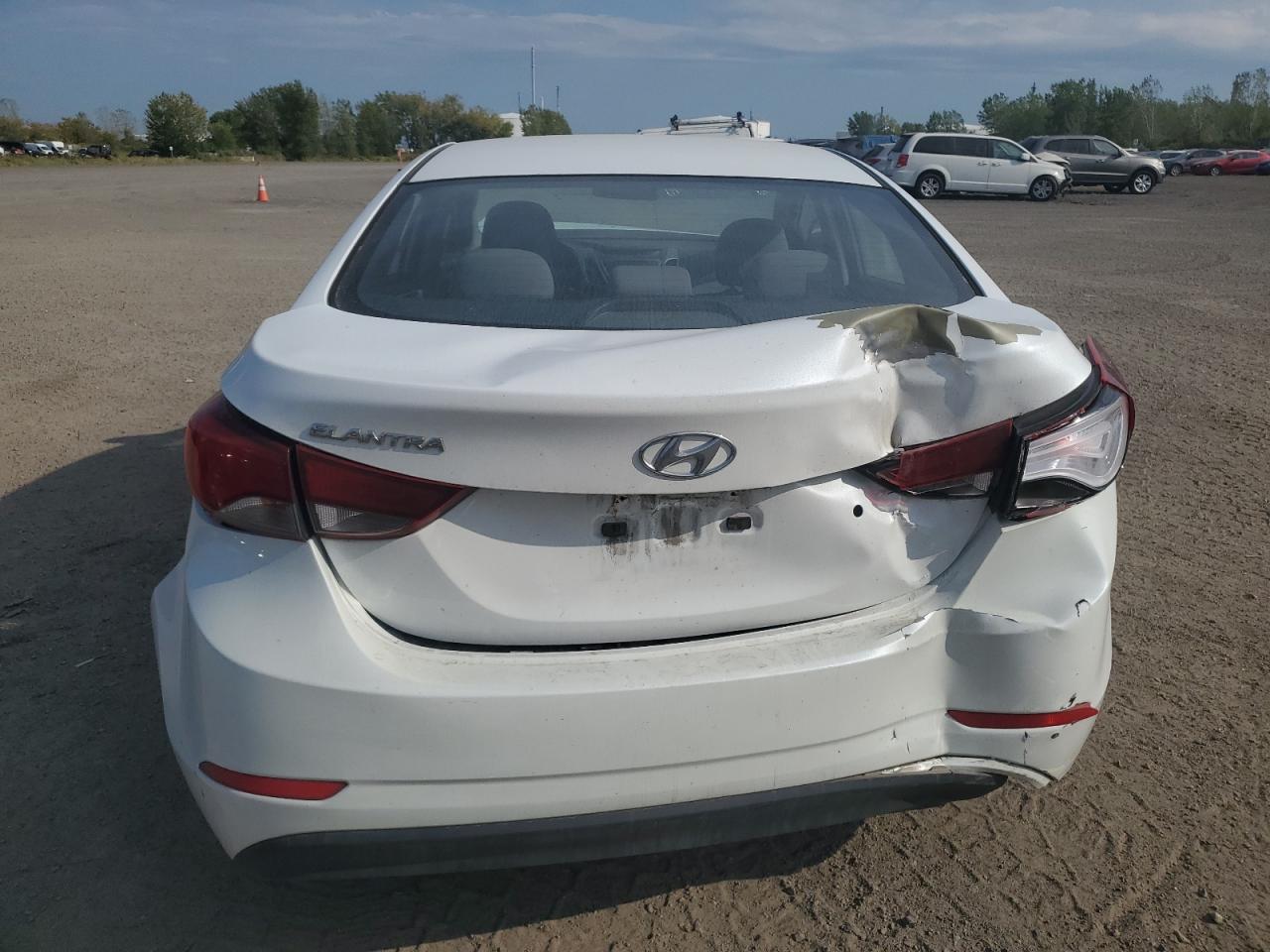 2015 Hyundai Elantra VIN 5NPDH4AE0FH591695 photo 6