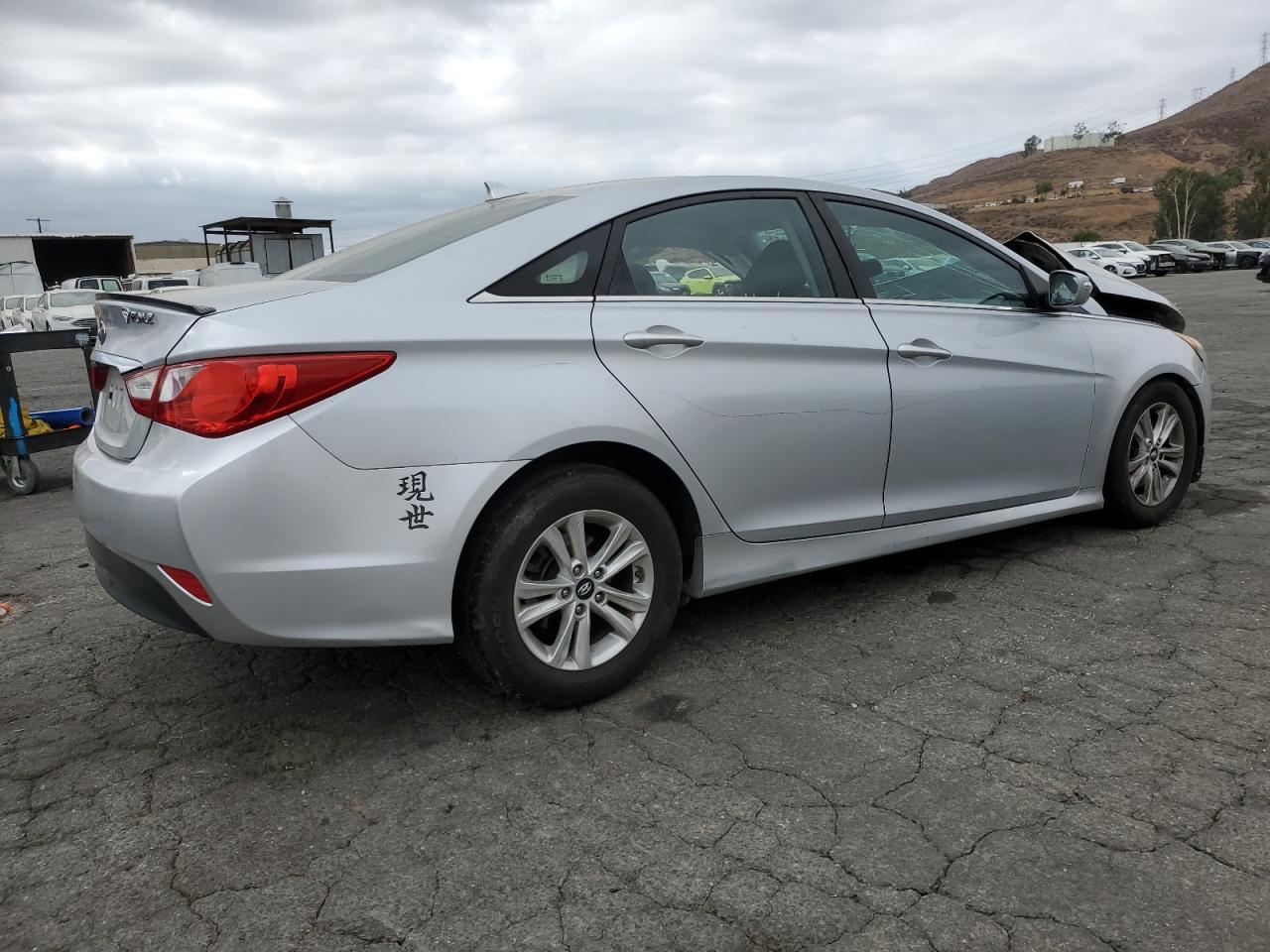 2014 Hyundai Sonata VIN 5NPEB4AC8EH926432 photo 3