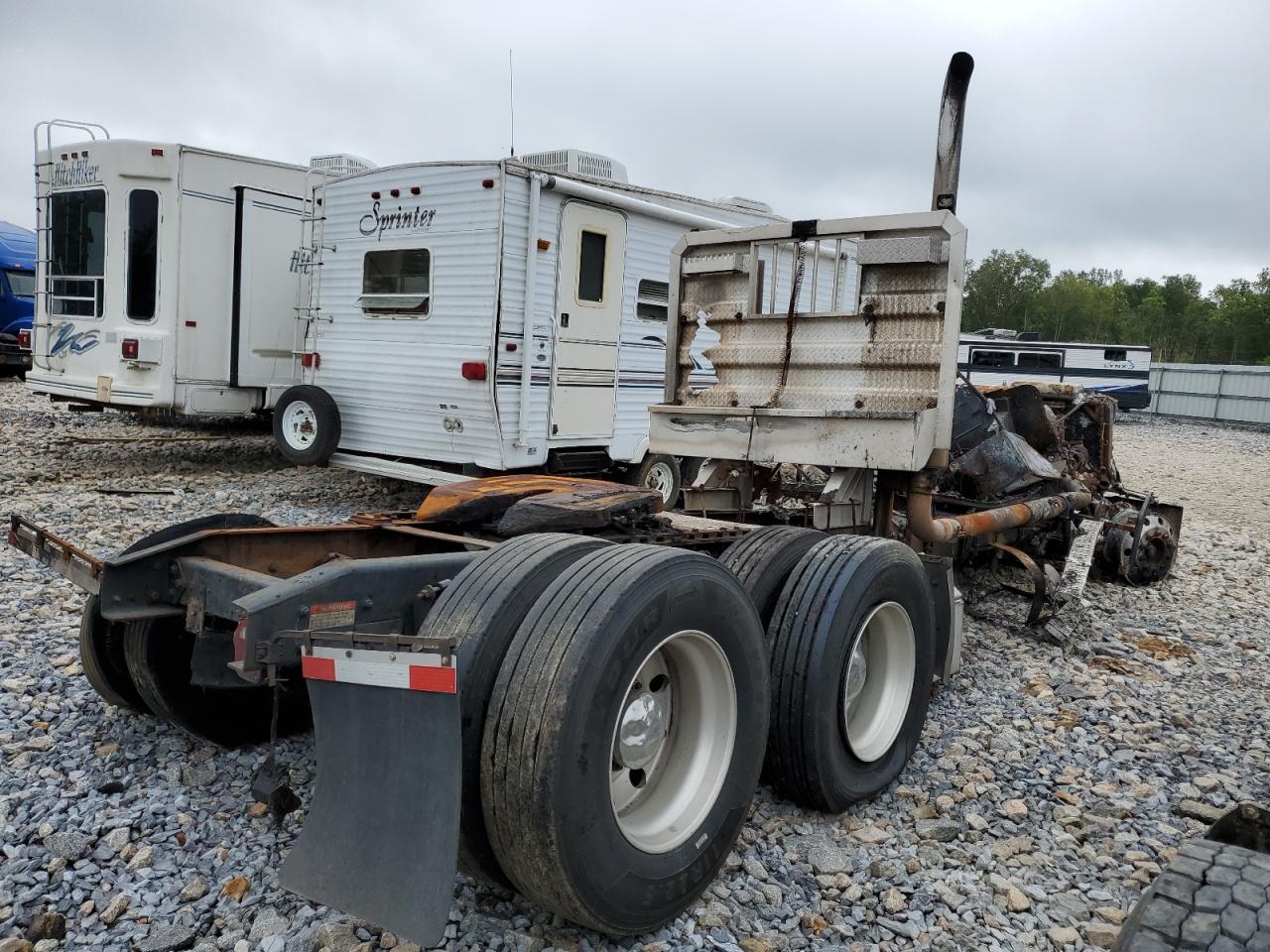 2000 FREIGHTLINER All other VIN 1FUYDWEB0YLB27826 photo 4