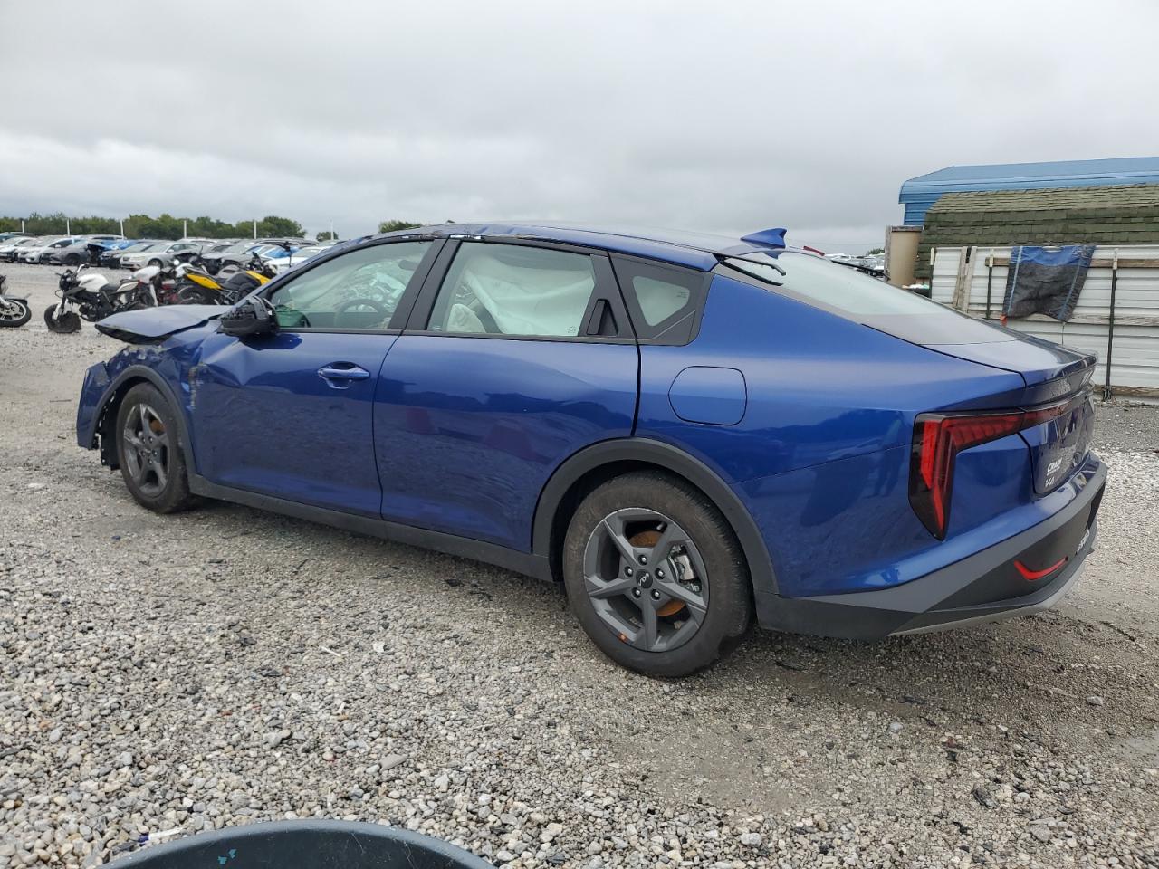 2025 Kia All other VIN 3KPFT4DE8SE097733 photo 2