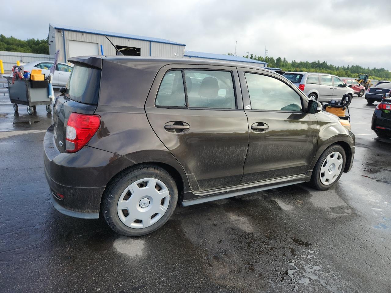 2011 Scion Xd VIN JTKKU4B43B1008085 photo 3