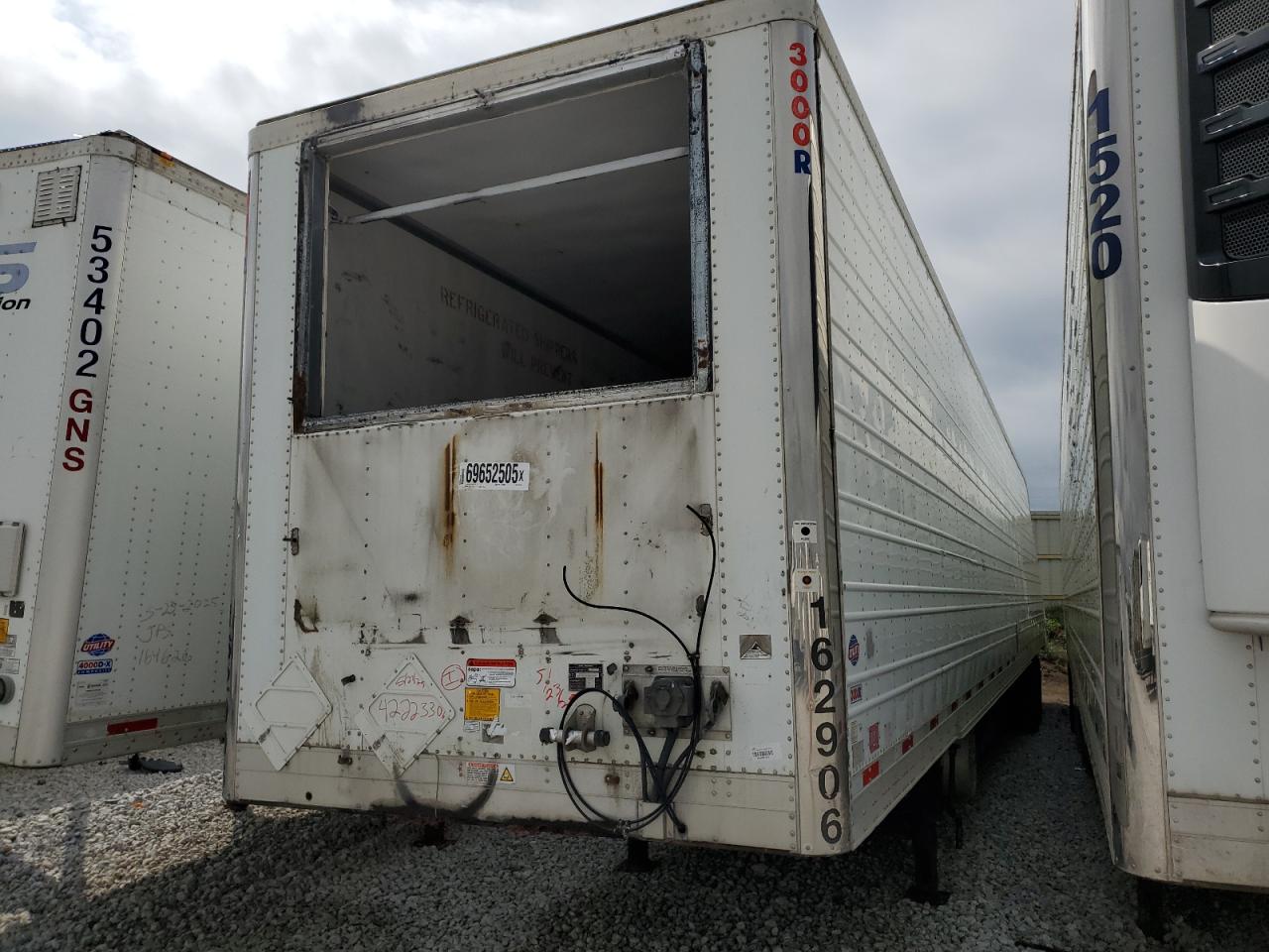 2016 UTILITY All models VIN 1UYVS2537GM615907 photo 2