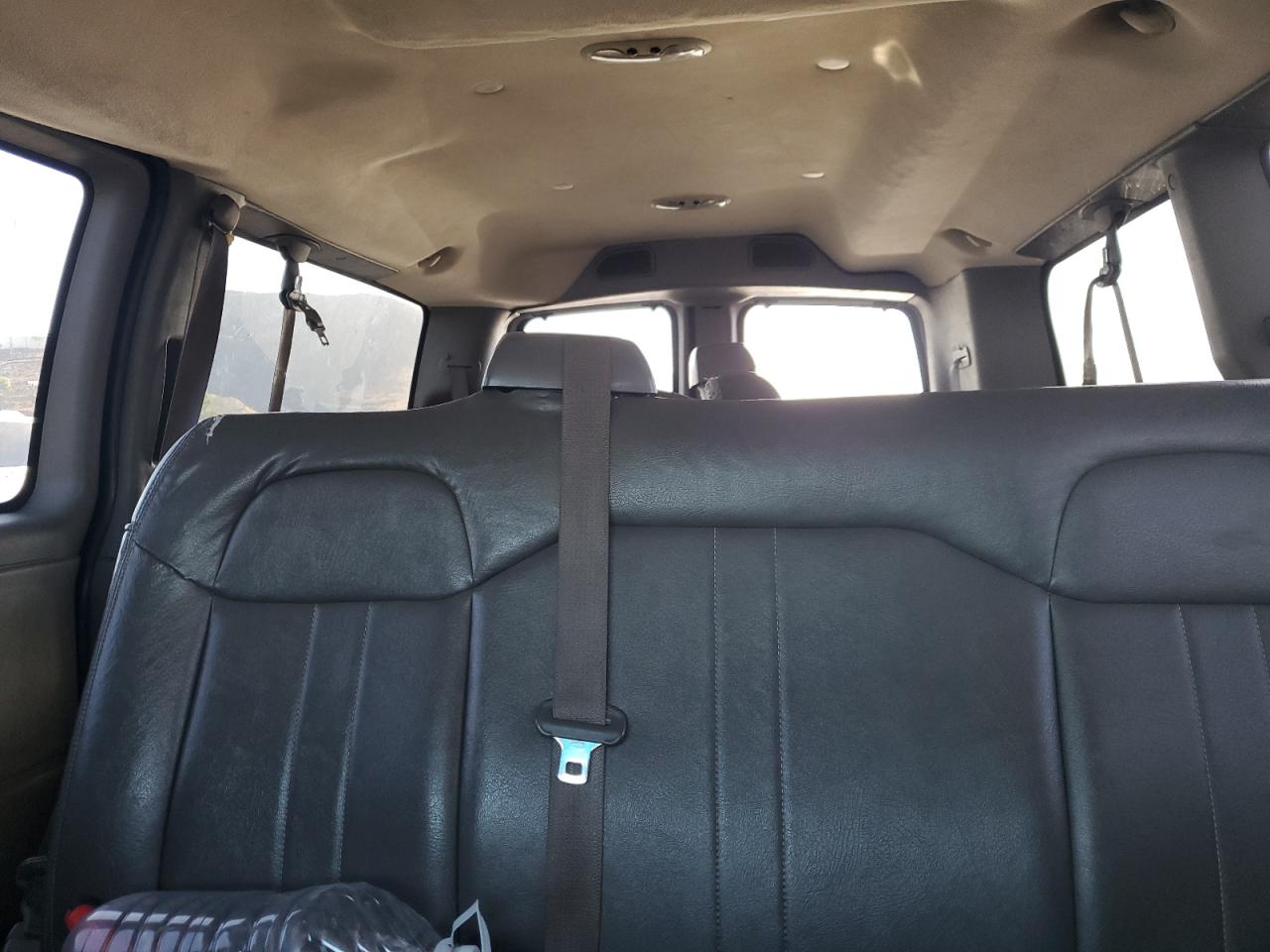 2008 CHEV Express VIN 1GAGG25K081202304 photo 10