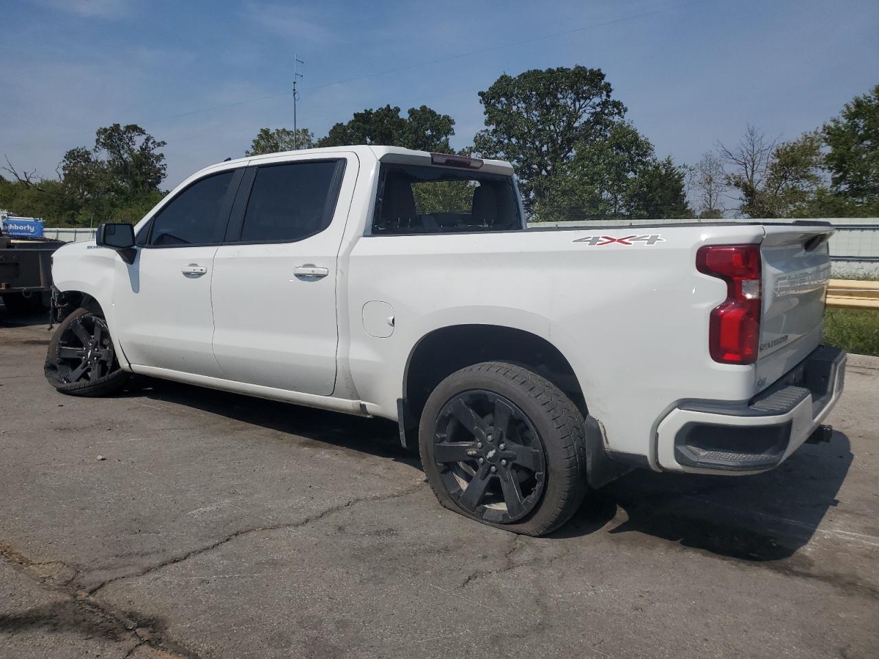 2019 Chevrolet All models VIN 1GCUYEED0KZ140468 photo 2