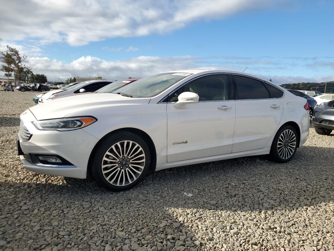 2018 Ford Fusion VIN 3FA6P0RU2JR150811 photo 1