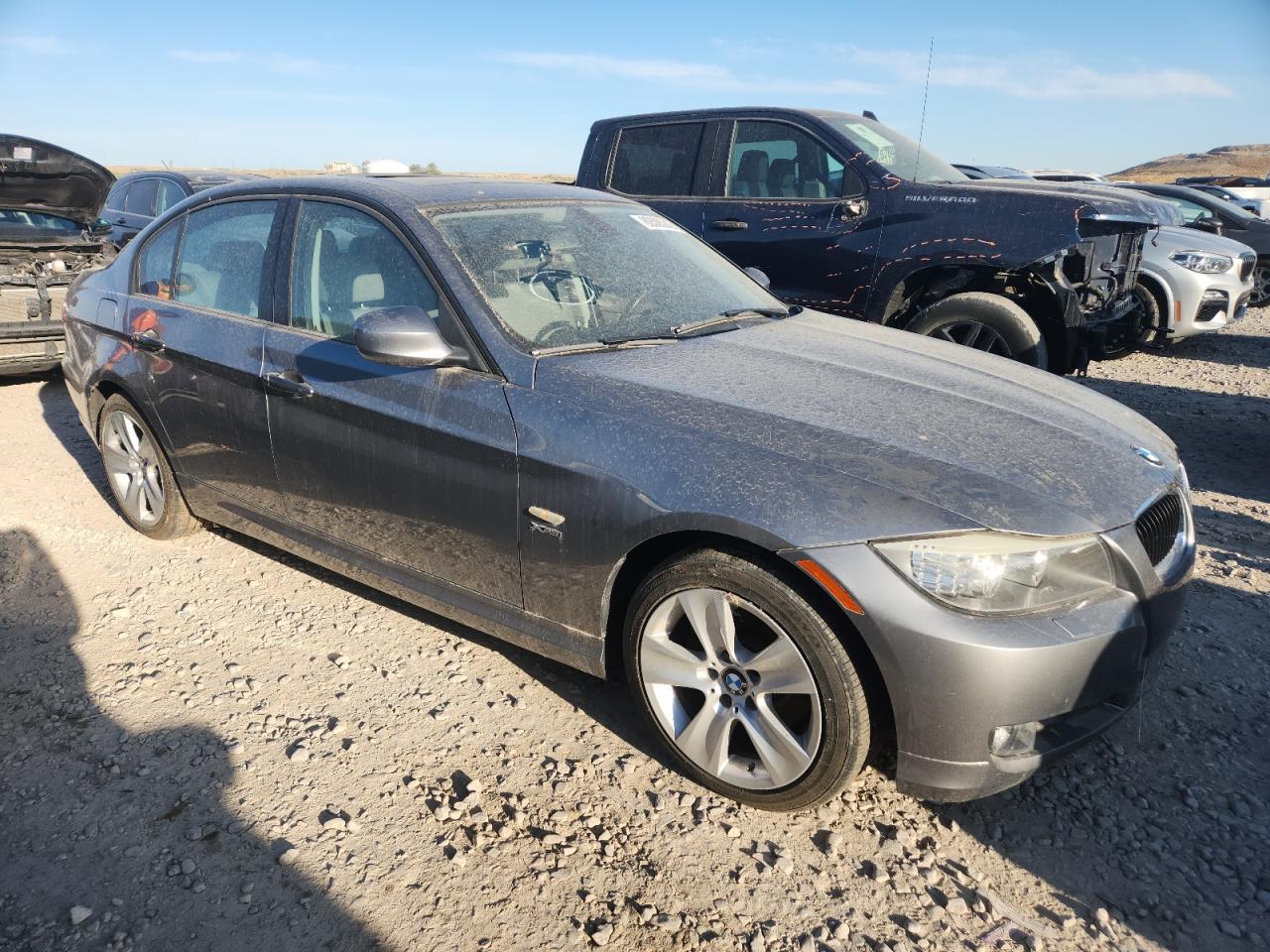 2011 BMW 3 series VIN WBAPK5G50BNN26381 photo 4