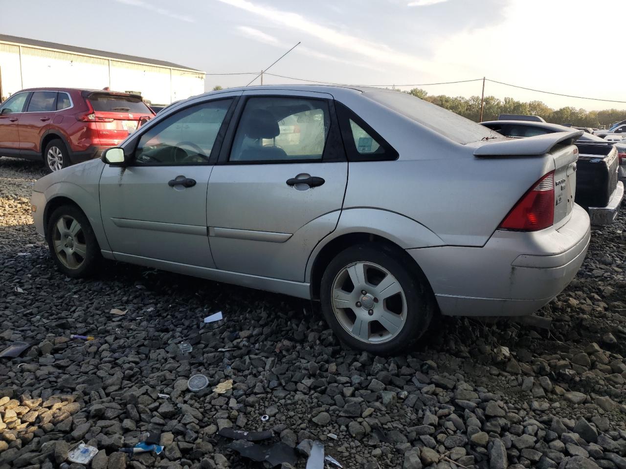 2006 FORD Focus VIN 1FAHP34NX6W195171 photo 2