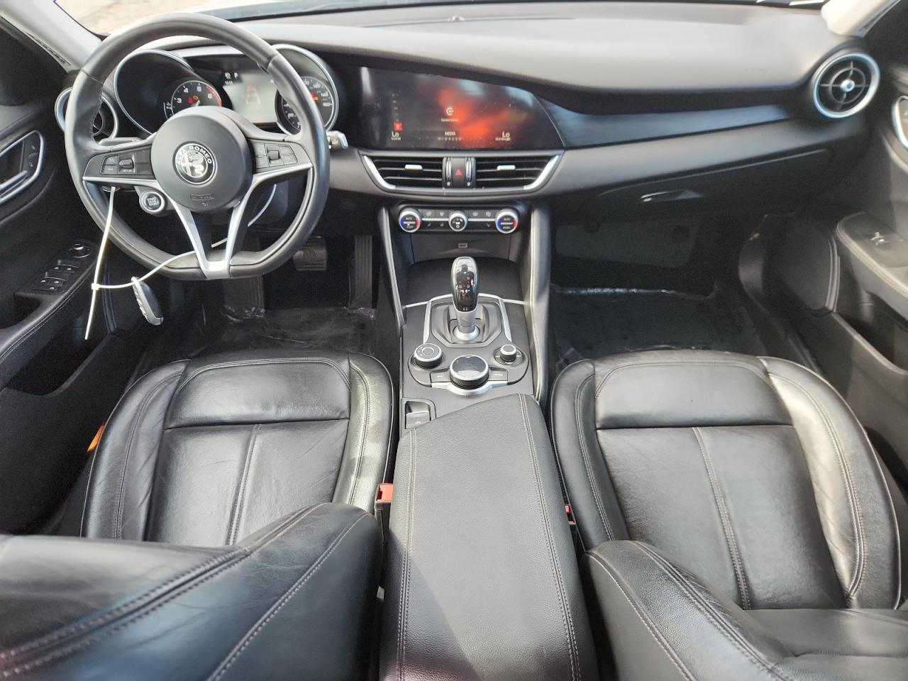 2017 Alfa Giulia VIN ZARFAEDN0H7529063 photo 8